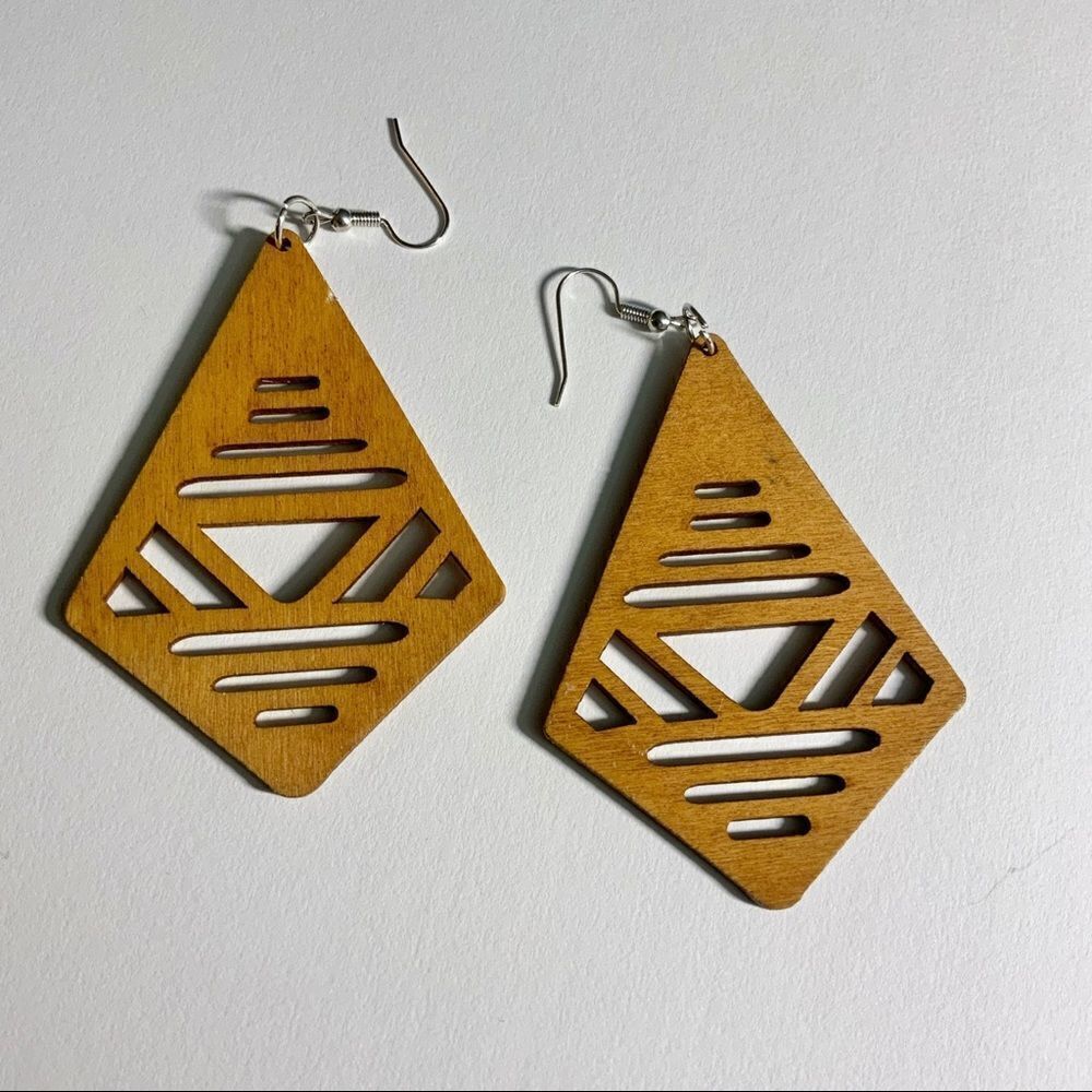 WOOD cut out diamond shape dangle earrings - Picture 1 of 5